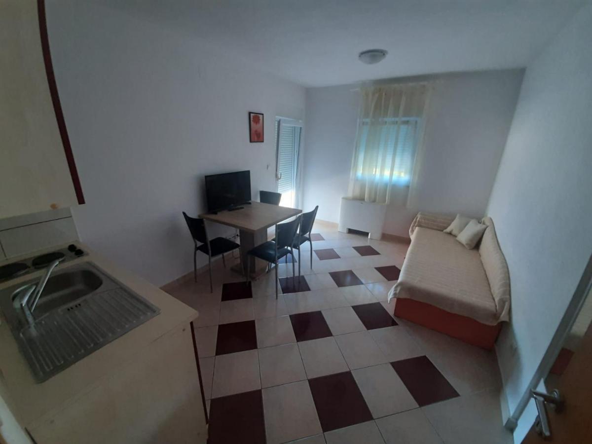 Apartments Nina Проманья Экстерьер фото