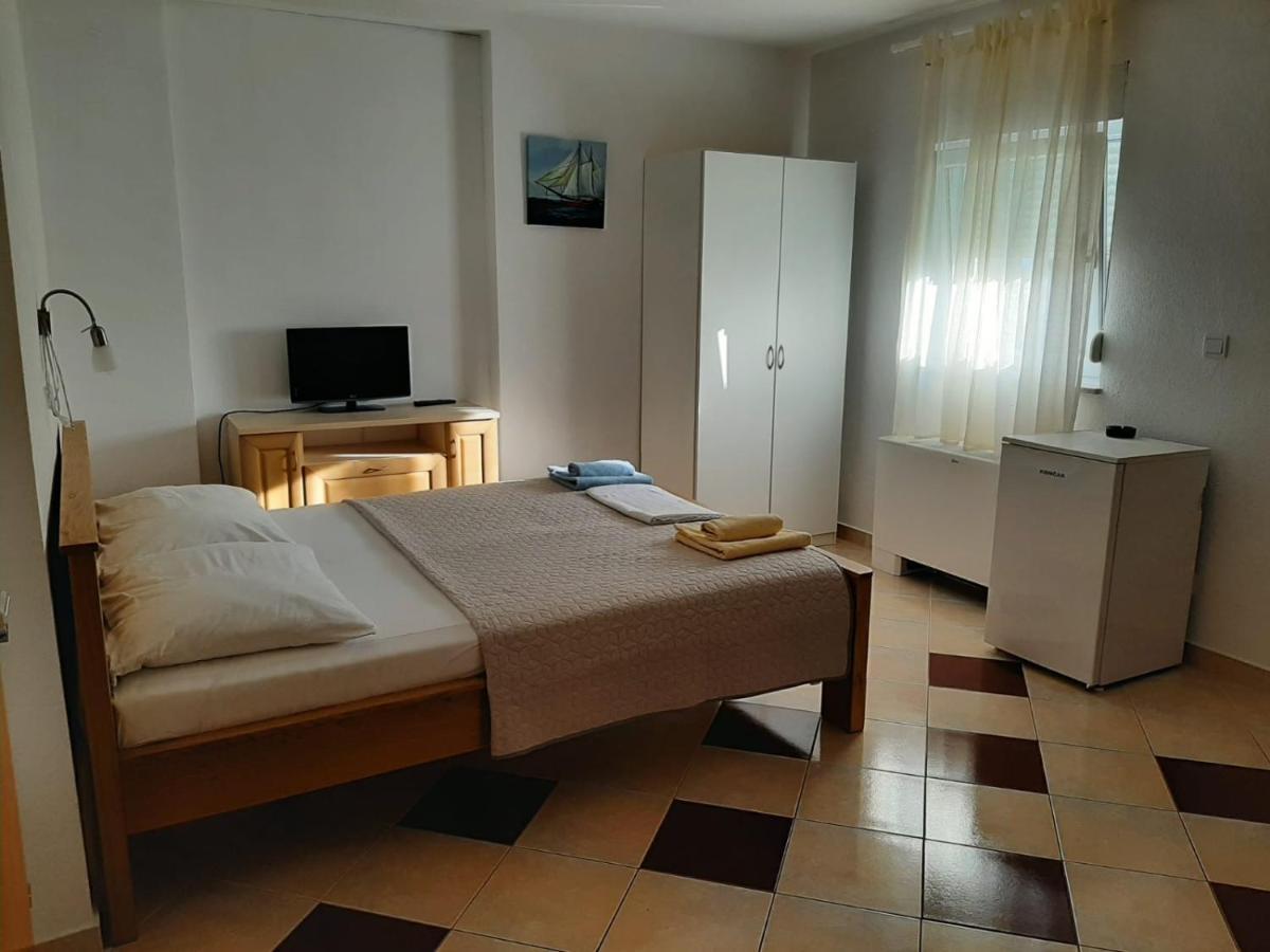 Apartments Nina Проманья Экстерьер фото