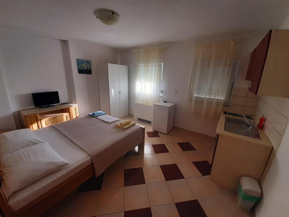 Apartments Nina Проманья Экстерьер фото