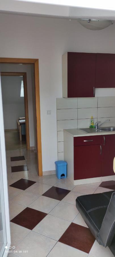 Apartments Nina Проманья Экстерьер фото