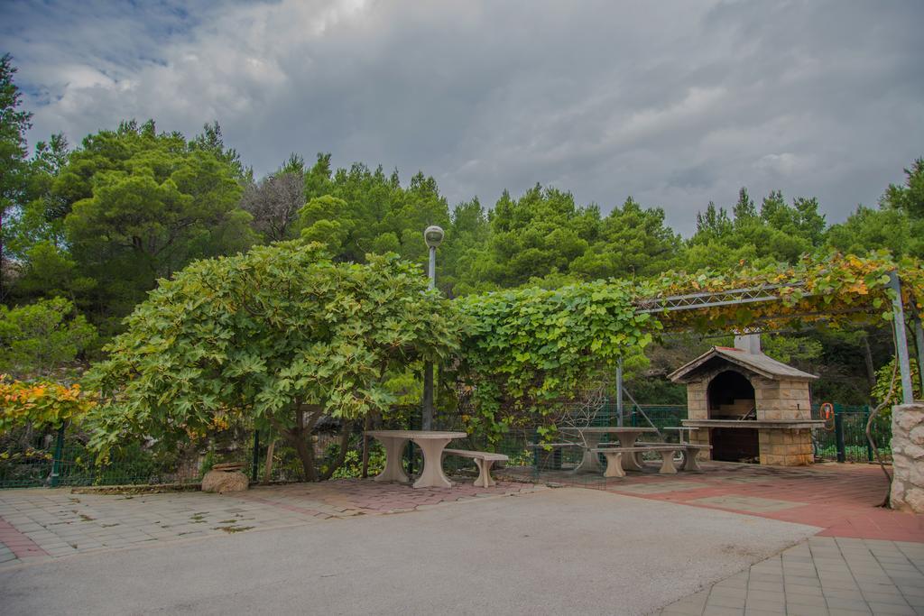 Apartments Nina Проманья Экстерьер фото